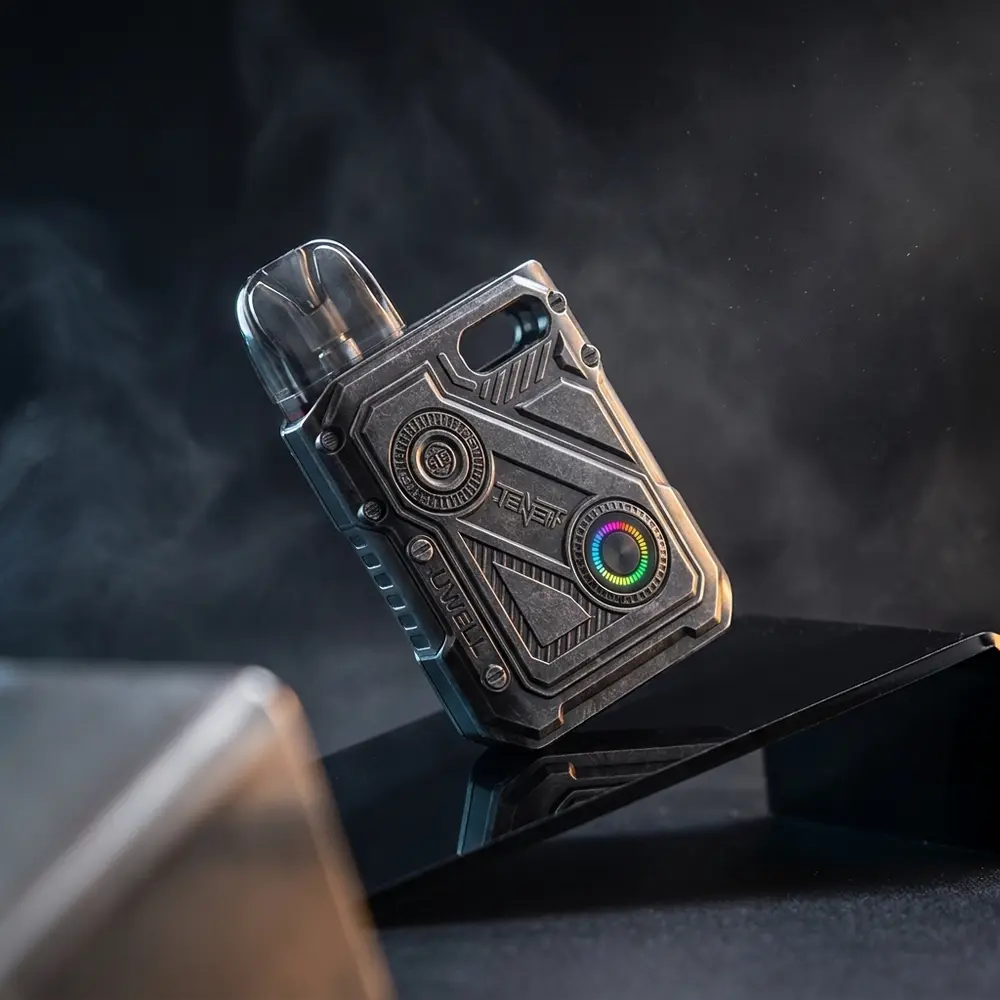 Kit Caliburn GK3 Tenet Uwell suspenso em estúdio escuro sobre acrílico com LED pulsante e reflexos metálicos - Vapor Gringo