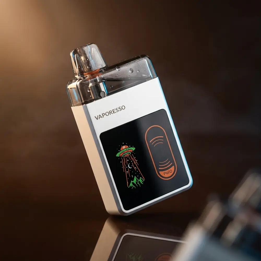 Kit Pod Eco Nano Pro da Vaporesso sobre acrílico escuro com iluminação dramática e reflexos - Vapor Gringo