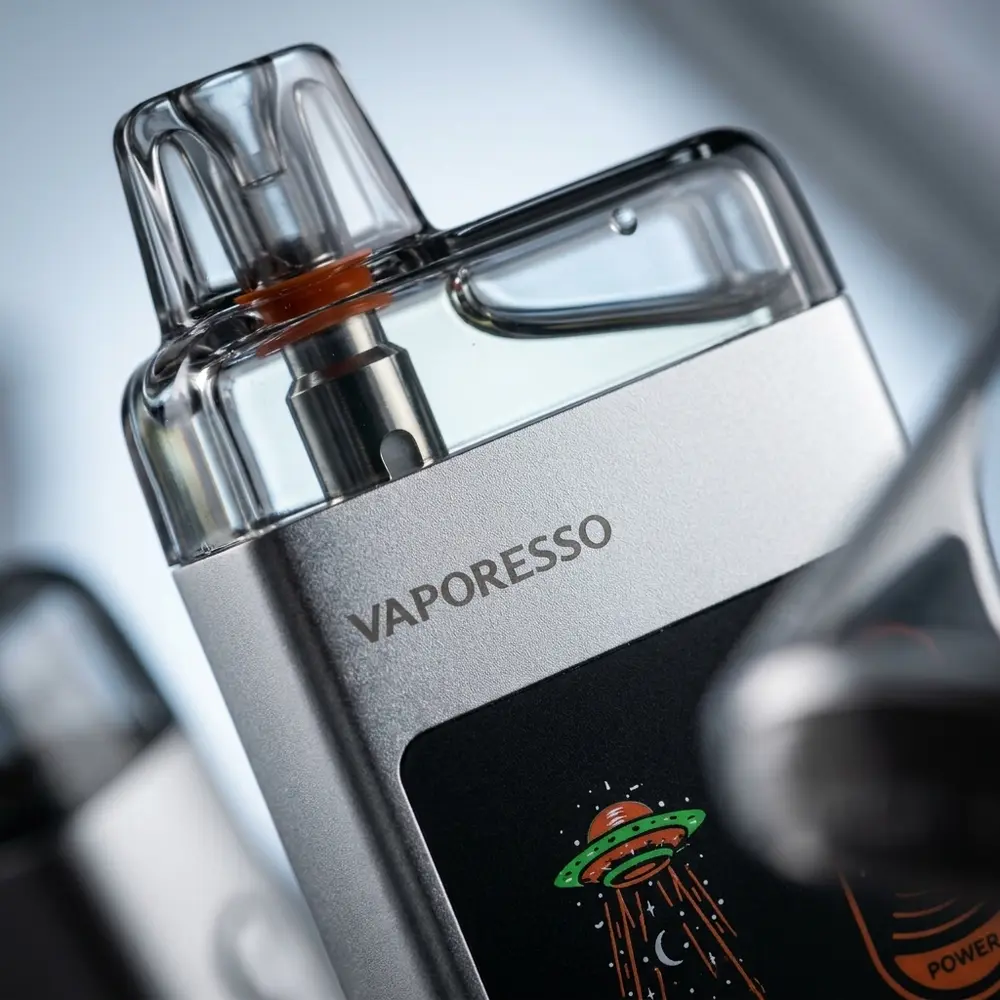 Close-up do Kit Pod Eco Nano Pro mostrando boca, janela do pod e acabamento metálico com gota - Vapor Gringo