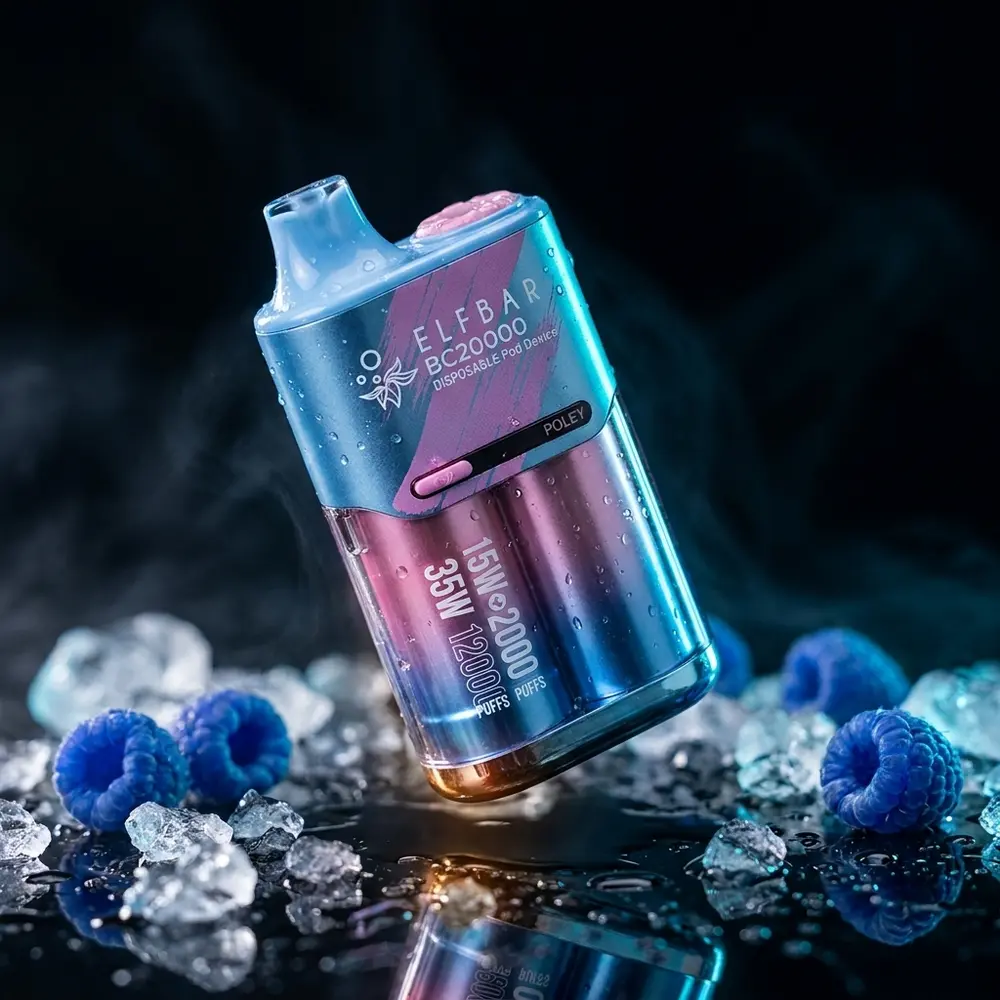 Pod descartável Elf Bar BC20000 Blue Razz Ice sobre acrílico molhado com gelo e reflexos azuis - Vapor Gringo