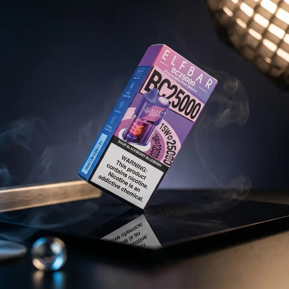 Pod descartavel Elf Bar BC25000 sobre acrilico preto, iluminacao dramatica com reflexo e vapor sutil - Vapor Gringo