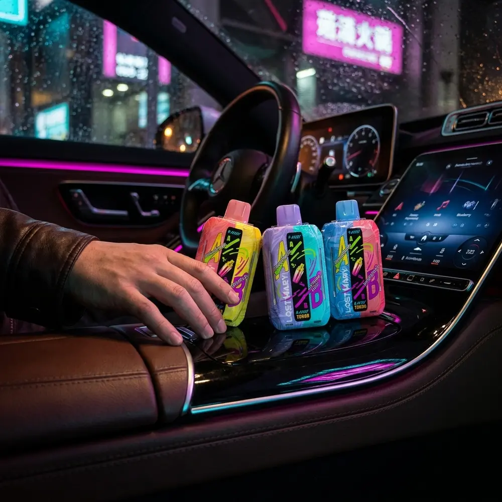 Pod descartavel Elf Bar Lost Mary Mixer 30.000 puffs em rua noturna com neon, reflexos molhados e elementos streetwear - Vapor Gringo