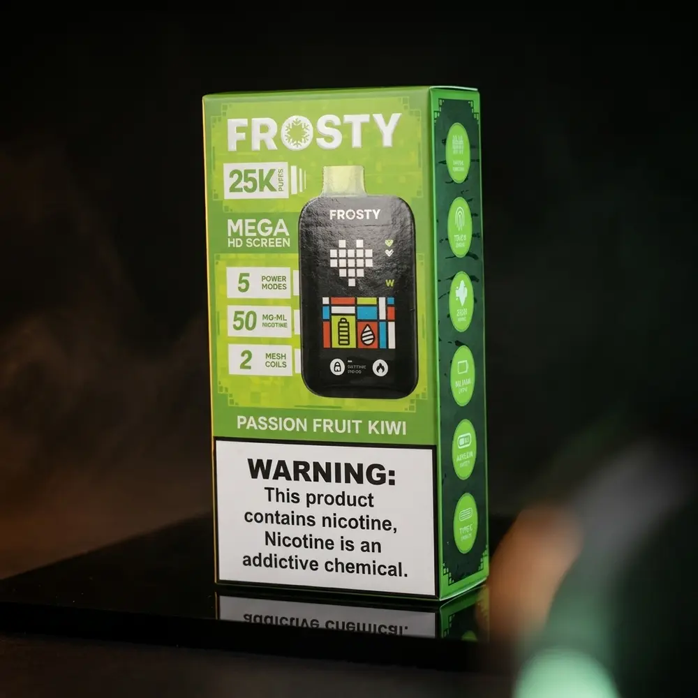 Pod Descartável Frosty Passion Fruit Kiwi sobre acrílico preto em estúdio, luzes âmbar e verde e reflexos marcantes - Vapor Gringo