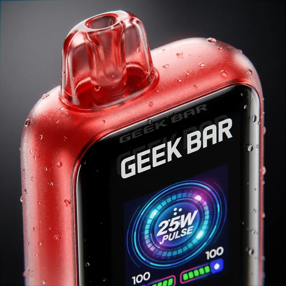Detalhe do bocal e logotipo do Geek Bar SkyView com gotas de condensacao e textura visivel - Vapor Gringo