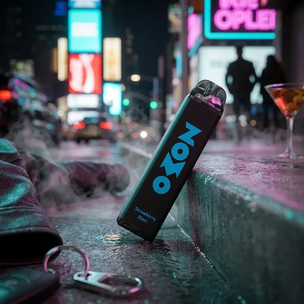 Pod Descartavel Zomo Party apoiado em beiral molhado com reflexos de neon em cena urbana noturna - Vapor Gringo