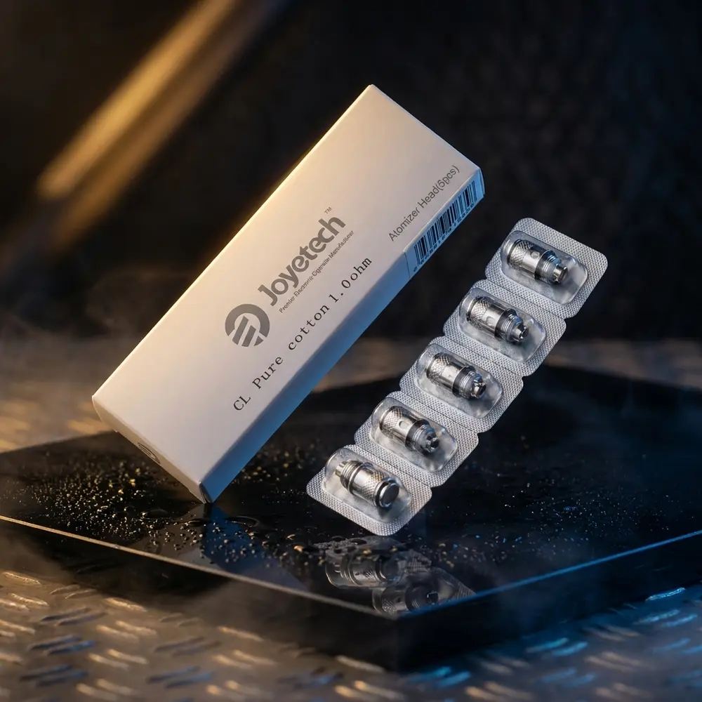 Resistencia Coil para eGo One Joyetech sobre acrilico preto molhado, luz dourada e azul em estudio - Vapor Gringo